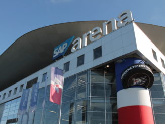 Adler Mannheim SAP Arena Foto Michael Sonnick 1 326x245 - ADLER MANNHEIM BESIEGEN INGOLSTADT N.V.