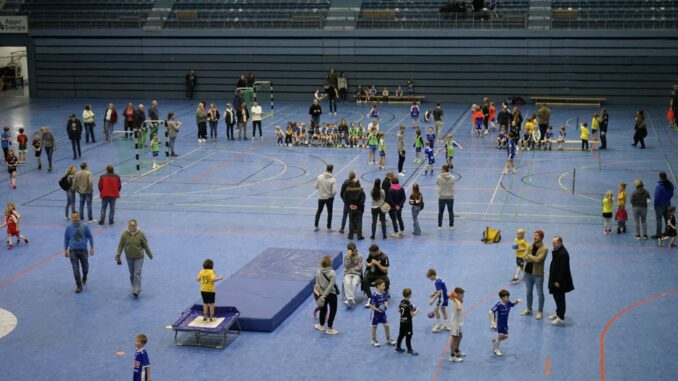 Minispielfest Handballakademie VfL Gummersbach_Foto Jennifer Kopp (2)