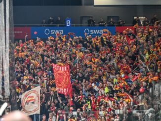 Augsburg Fans 326x245 - SIEG IM LETZTEN AUSWÄRTSSPIEL DER SAISON